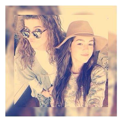 Dos chicas unidas por su voz, por su dulzura, por su perfeccion. Siempre contigo MPA, tequeremos!