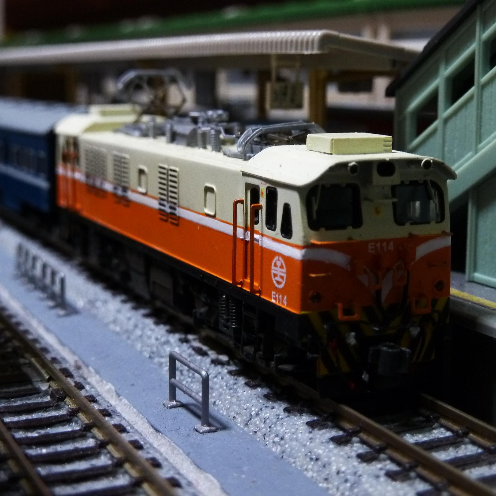 台湾の鉄道ファンです。戦闘機と2次元の女の子も好きです。日本語はいつでも勉強中!! どうぞよろしくお願いいたします! \(^o^)/