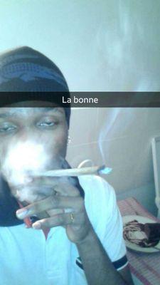 Abòññe-Tòì  http://t.co/SkuNRc3dFt… . Follow Me Et Jte Folow #Trìppy_Màñ #Team_Capricorne #NAH O'Blòck Skùùr  Instagram : le_kokeur #119 #Gwada Snap : J_M9
