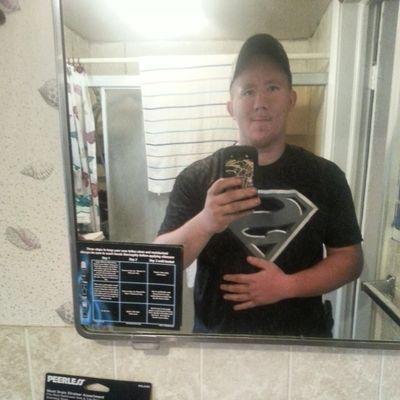 Whats up Im Shawn (skip)
Im single and 23
Batteling through a speed bump in life called Leukemia,just a steppin stone in life