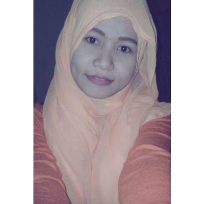I dont think before i tweet. I tweet what i think. Gue gak sombong. Gue songong. Dan gue anti pencitraan. Problem?