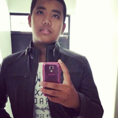 ElyaasFataar911's profile picture. 