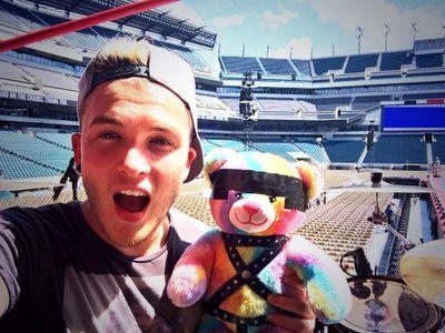 Me sigam,eu sigo todos de volta ✌❤5sos,1D,FOB,R5,McBusted 1/6,TW and TV❤