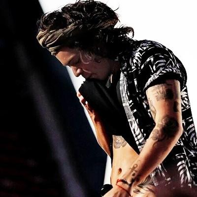 https://t.co/uFpMY117YQ please it means the world to me, follow @154styles please