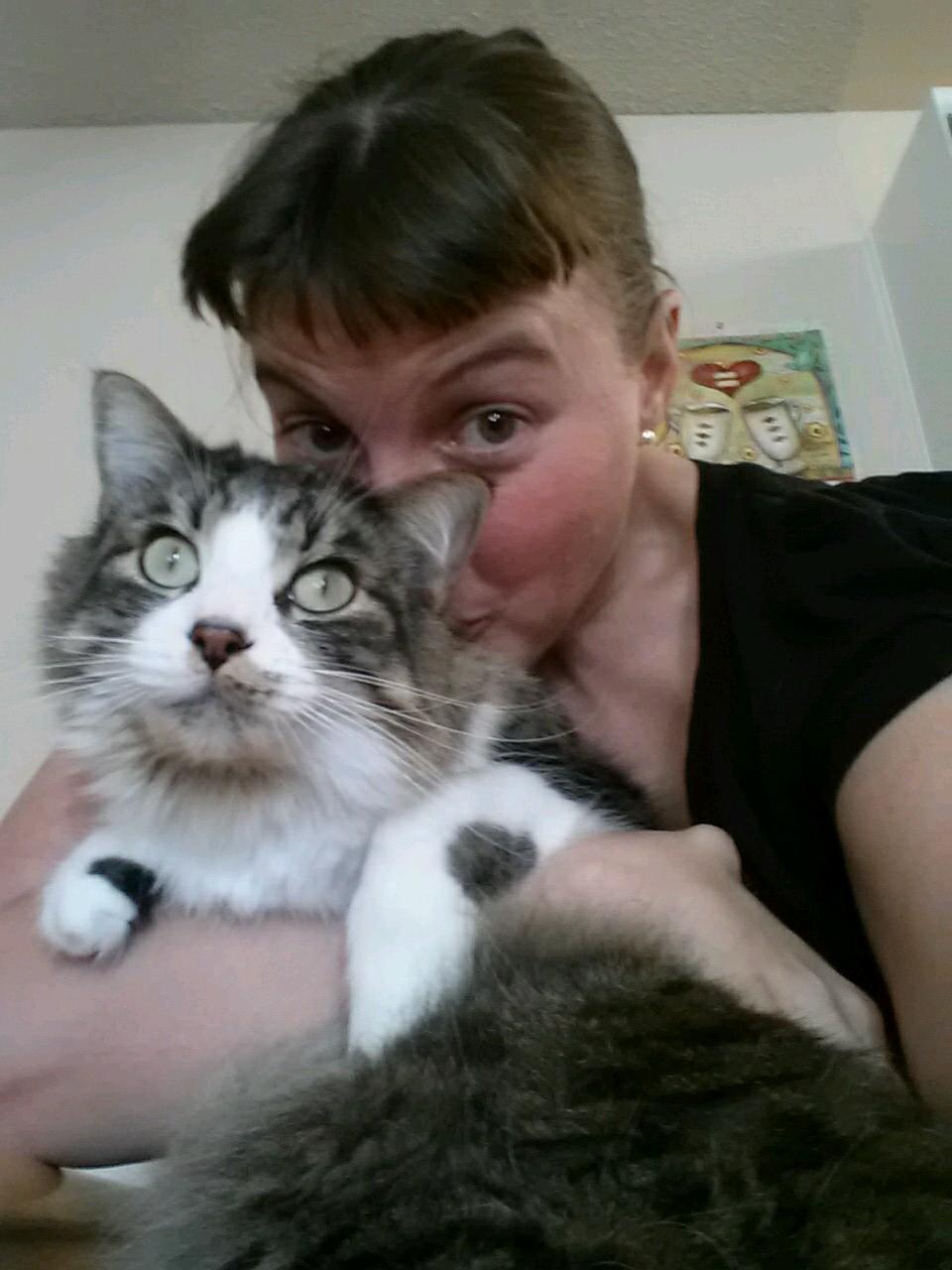 Shift Supervisor at Starbucks, 38 years old, have a fantastic amazing boyfriend, love animals, music, movies, baking and beer. :-P