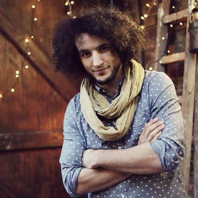 Sorah distille un savant mélange rock/folk. Les quatre auteurs/compositeurs puisent dans des cultures musicales d’un continent à l’autre.