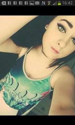 kik is~courtneymotionless9 ,irish follow me tom is mine ily okok bye