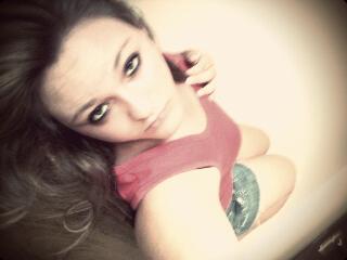 dinabOo_73564's profile picture. 