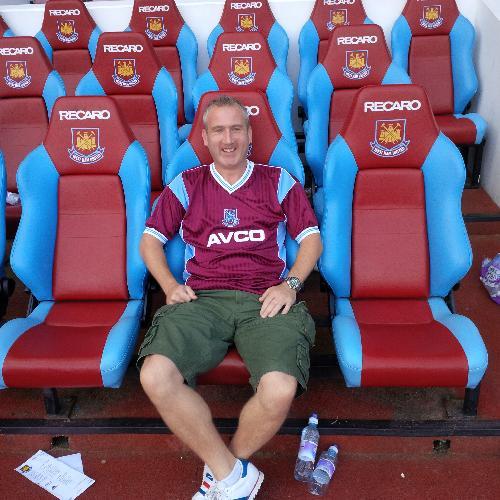 CommonsChris's profile picture. 