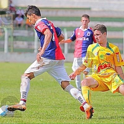 Filho do rei. Atleta da categoria de base do Paraná Clube. Snap: Diegomachadoo
http://t.co/mpPnyK8vnZ