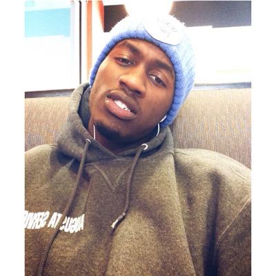 B0000Tz's profile picture. 
