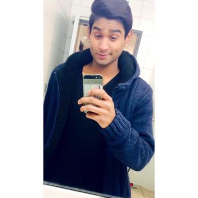 i'm new here :) follow me i follow back or follow me back  thanks guys