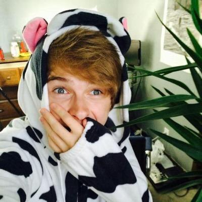 ~Follow Me And Ill try to Follow Back~