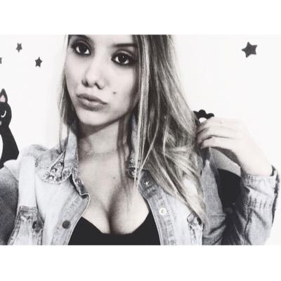 20. estudante de odontologia INSTAGRAM: s_andressa (TWITTER OFICIAL ❤️)