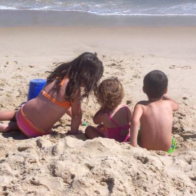 robrhow's profile picture. 