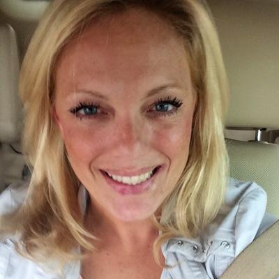 DealLindsay's profile picture. 