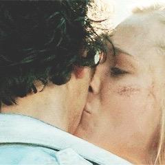 ➳ [Unclaimed|Descriptive] ❝You gotta stay who you ARE, not who you WERE.❞ |— 『 Bellarke 』