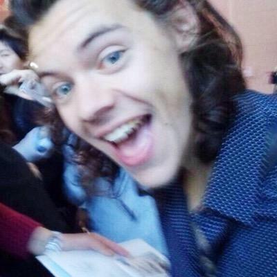 fionnspride's profile picture. follow @Iittlecurls