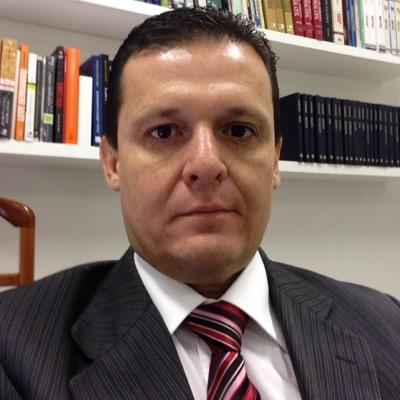 Aqui retuitar não significa concordar com o conteúdo.