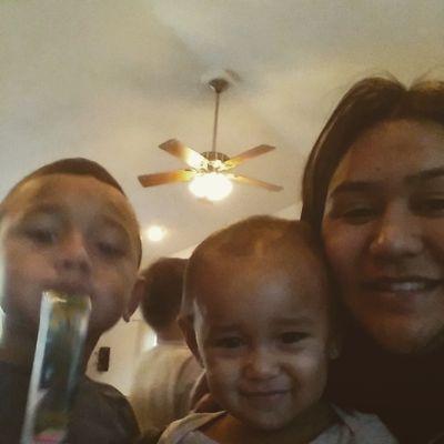 npeniata's profile picture. 