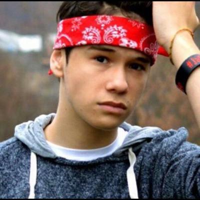 ☼ Sebastian retweeted & follwed 11/24 ☾ ♕he is the loml♛ ♡11.21.14♡