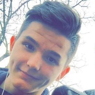 Nevoria_shank's profile picture. Joueur compétitif, since 2012. Structure : @NevoRiaEsport / Dirigeant Roster : @NevoRia_Light