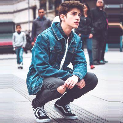 {15-9-13} {17-3-13} {27-4-13} {18-3-13}  23/12/2013 --3 años  @ManuRiosFdez