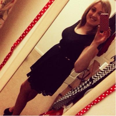 913_Em's profile picture. Live, Love, Laugh :)