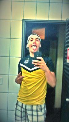 Descobri que sou mais do que pensa..
Toda alma têm uma essência.        #Agronomia