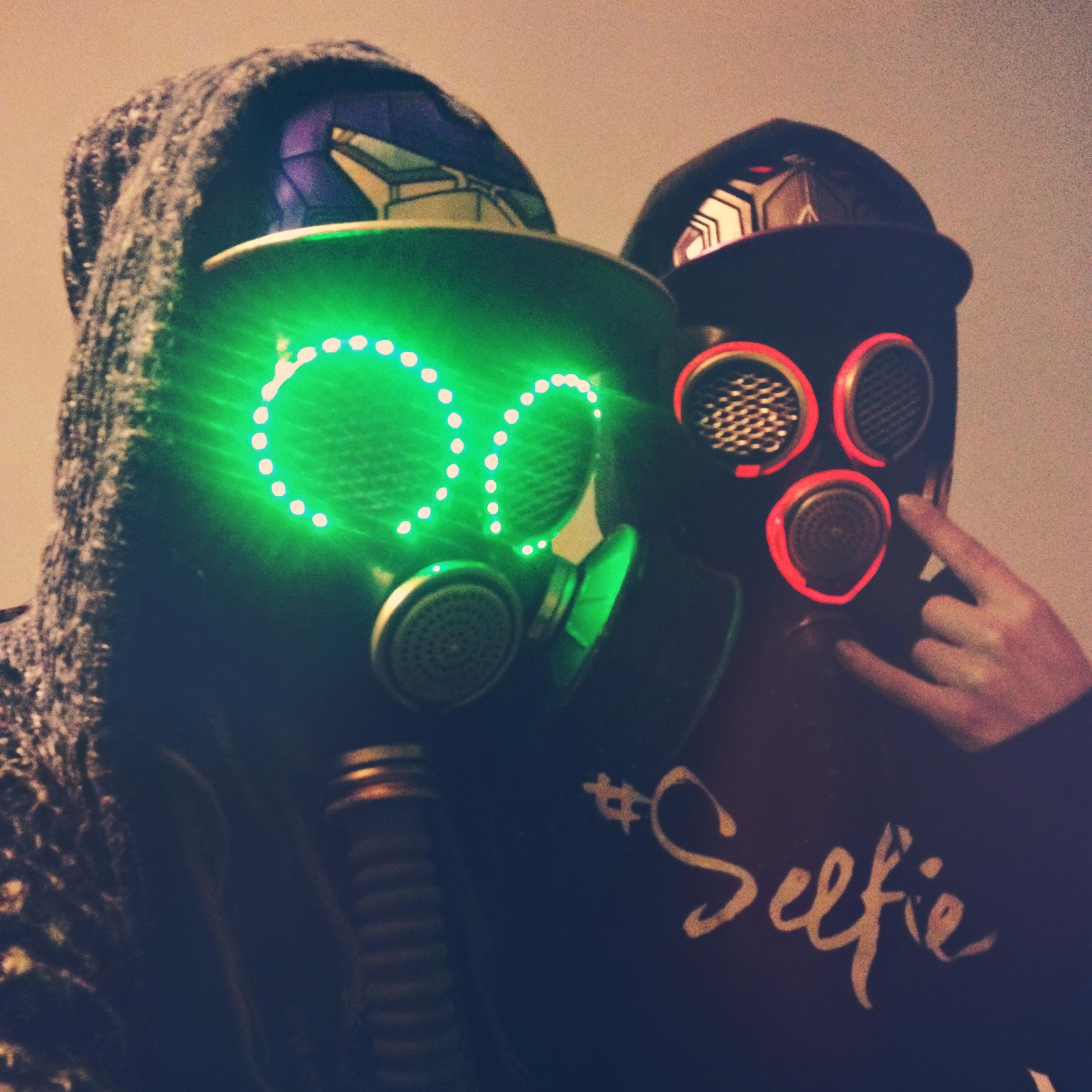 TheeskriElektro's profile picture. 23, Male, long time sweaty gamer, movie addict, electronic music DJ / producer, graphic designer & 3D video creative genius, & lover of fine female specimens