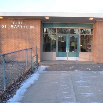 French Immersion elementary school library account for École St. Mary in Regina, Sk.