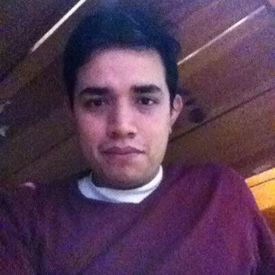 padre, chiva hasta la muerte, rockero hasta los huesos, revolucionario de pensamieto, amante del cine de arte, los x-games y de otras cosas...