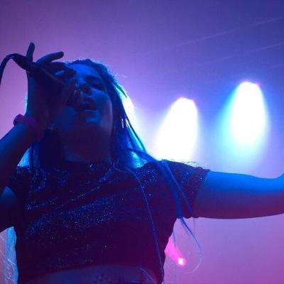 Room 93 The Remixes: https://t.co/ThikqMK6h1 Room 93: http://t.co/d6fp3Ekqlk • updates on @halseymusic :-)
