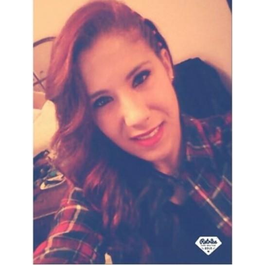 instagram: nerealeonis_