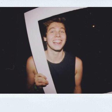 free follow from @tinykittystyles ❤️❤️