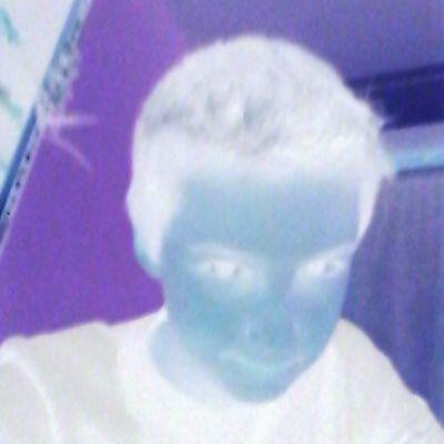 Hola amigos os estaria  muy agradecidos si os suscribis a mi canal.
eugen947 GAME 
SUSCRIBIROS 
PARA AYDARME