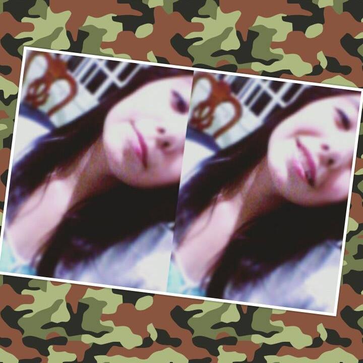Holaaaa3 Amores:3 Siganme Y Los sigo❤️♥♥.PD: No le robes un beso, Róbale una sonrisa y ella te besará❤️.