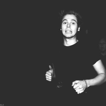 I despise this band called 5sos :). Pics, gifs, and vines below. Not everything is mine. Enjoy xx