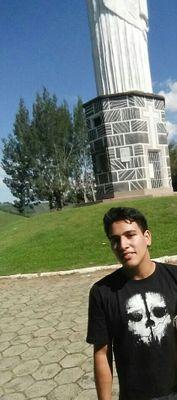 Quem Se Descreve Se Limita