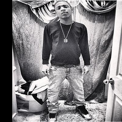 My name is $tizz i got the glizz ill let spit wit dat extendo clip nd i really dnt give a $6

                       FMOI THO.    
                      Otstizz
