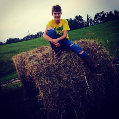 -Kara Johnson✌️ -single(:  -Junior at JCHS -Fishin&Muddin are my hobbies.