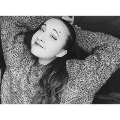 follow @bekkylea