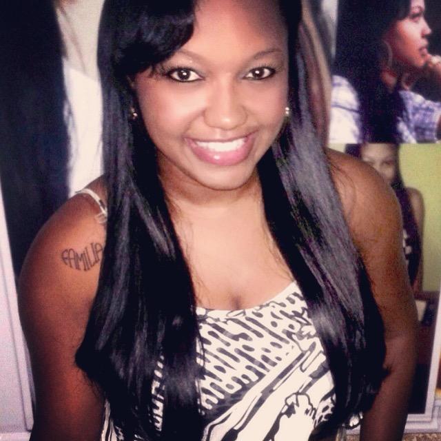 cyane_reis's profile picture. Sou como você me vê. Posso ser leve como uma brisa ou forte como uma ventania, Depende de quando e como você me vê passar.