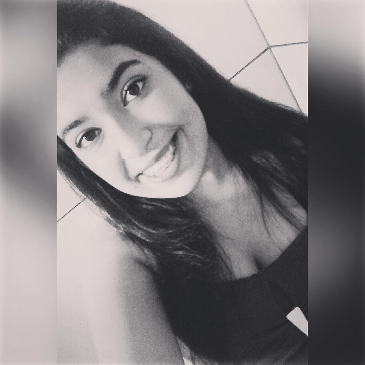 julianaanhaia18 Profile Picture