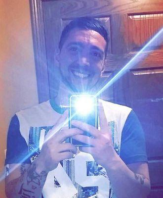 407_605's profile picture. 