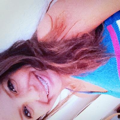 Solteira ! 
Guaxupé MG
Sou Mineira sim, e me orgulho ! hihi  brinks me orgulho nao !  
24/02/1997 !