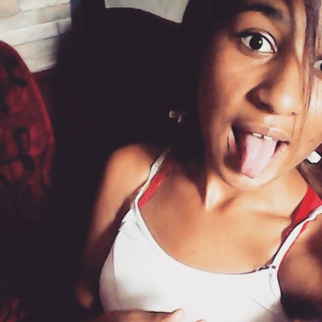 Eu simplesmente sou uma adoradora ..Deus é mais que perfeito pra mim e minha família é tudo .