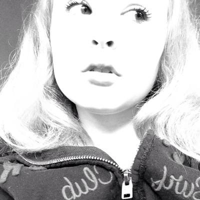 madisonbig1's profile picture. lyfe is hell✌️