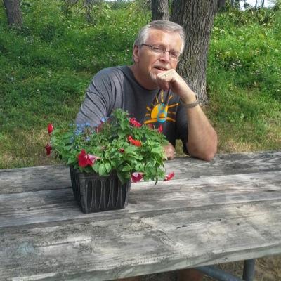 deaconhank's profile picture. 