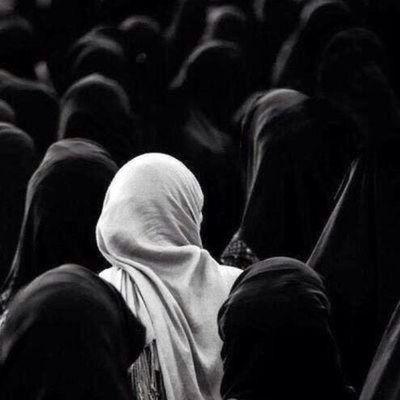‏لم نُخلَق لنرضيّ الخلق.